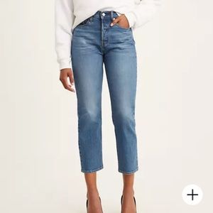 Levi’s Wedgie straight jeans. Size 24.